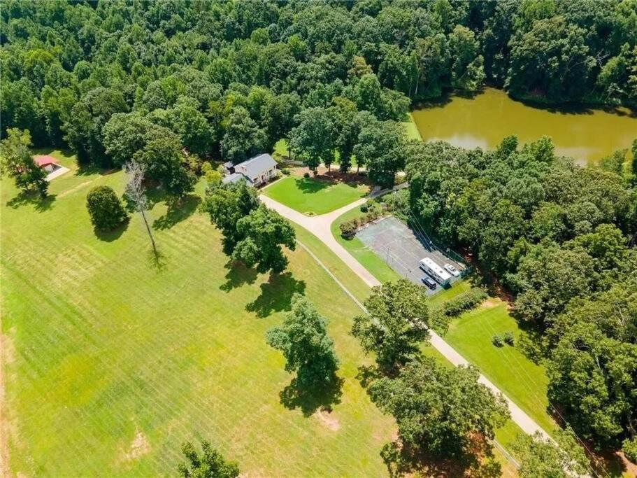 Southern Home And Fishing Lake. Gainesville Esterno foto